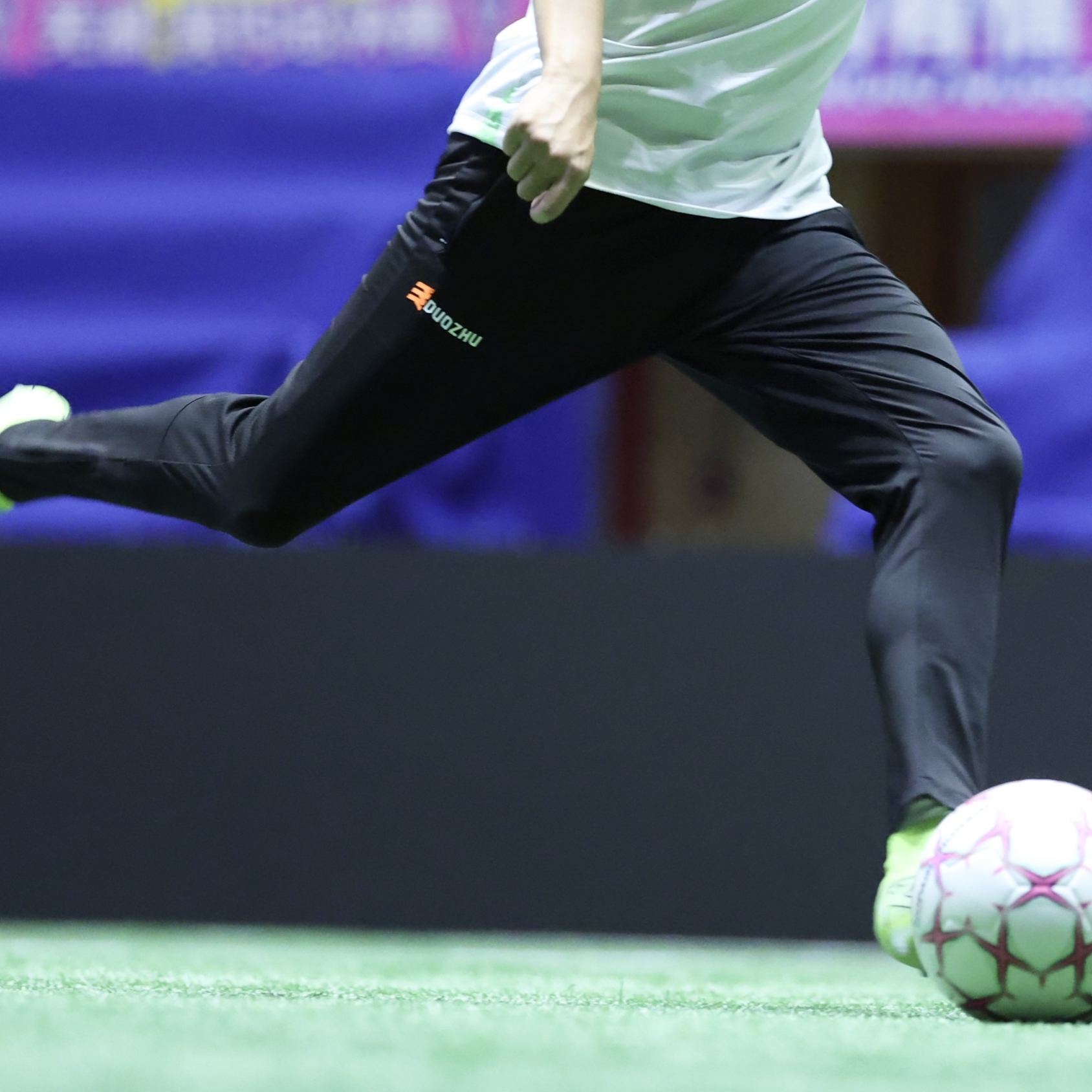 吴钩足球秋冬训练裤运动裤速干梭织长裤跑步健身速干收腿裤