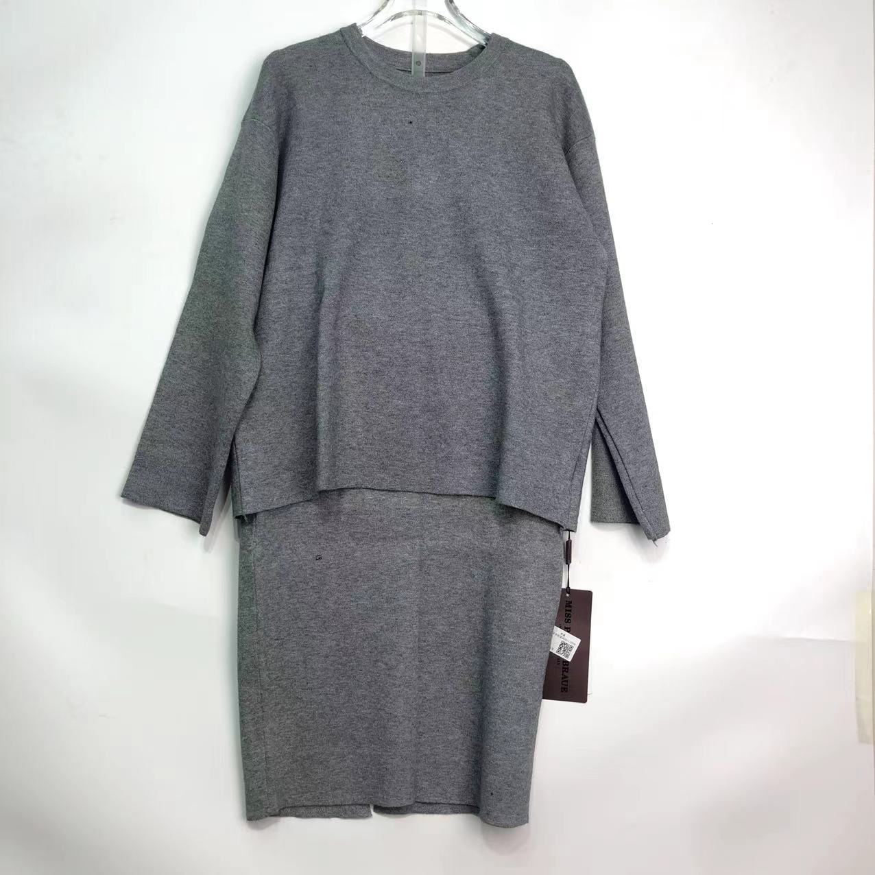 B045111时尚圆领灰色纯色套装