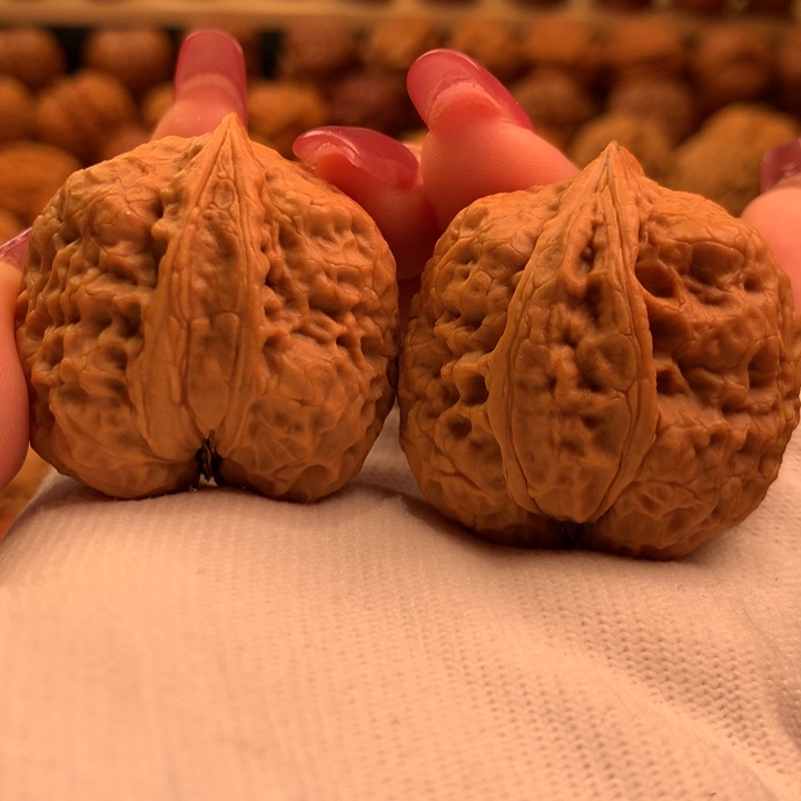 文玩核桃吊坠30……….