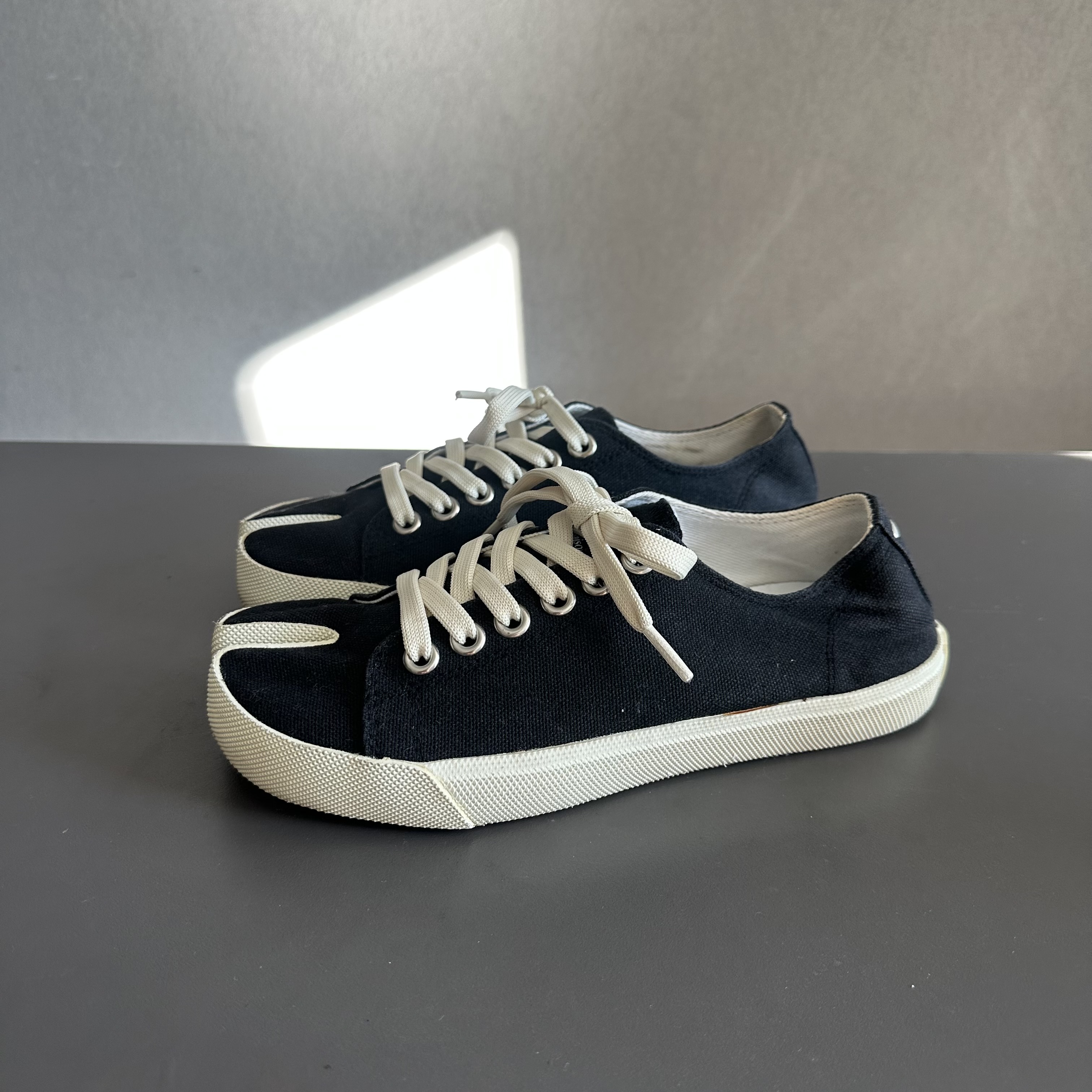 99新 Maison Margiela/梅森马吉拉 马吉拉tabi分趾饼干鞋黑色36码