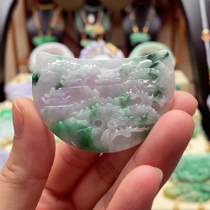 翡翠颈饰未镶嵌翡翠吊坠