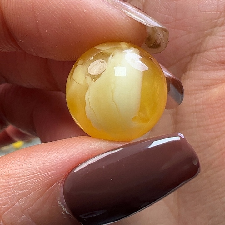 蜜蜡未镶嵌珠宝奇石