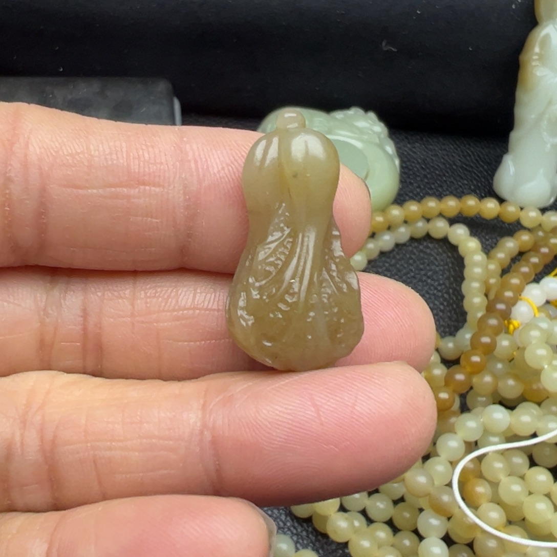 和田玉（糖玉）未镶嵌吊坠(不含链)