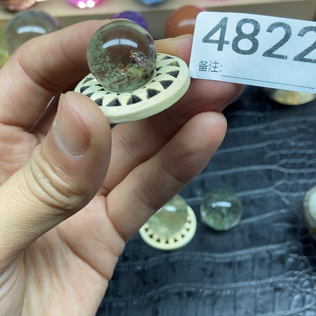 水晶摆件未镶嵌我****谱摆件