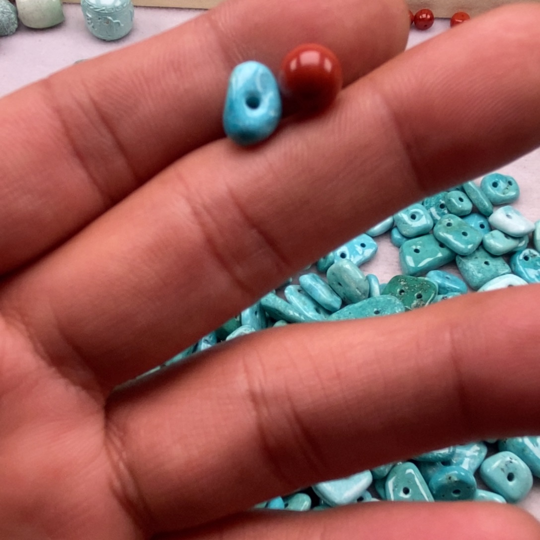 胡***奥南红玛瑙未镶嵌珠宝半成品