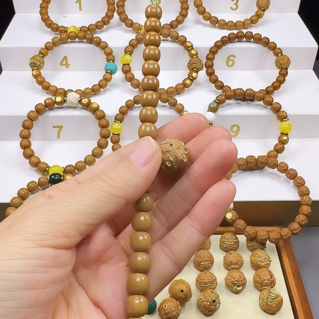 ****生猴头核桃吊坠猴头手串