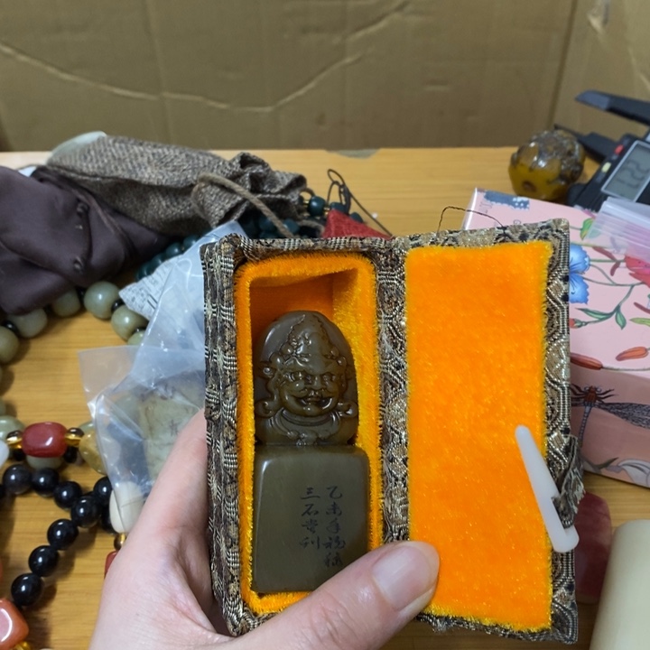 瓷片哈中古工艺品一件