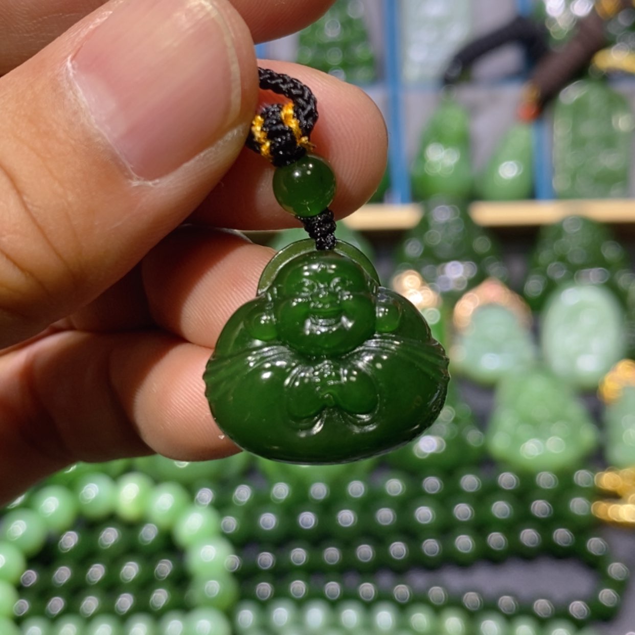 【闪购商品】和田玉吊坠(不含链)未镶嵌俄七菠菜绿抱抱佛
