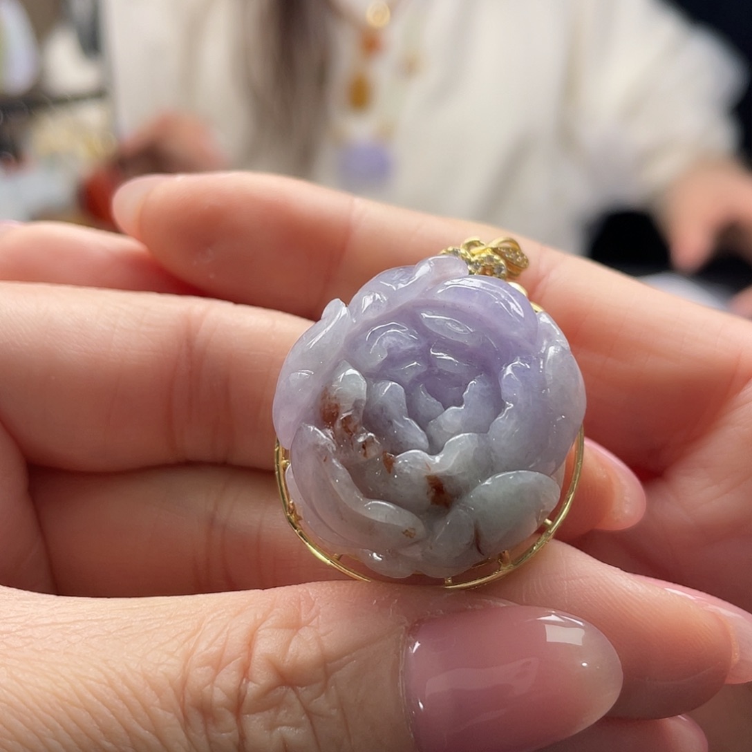 翡翠未镶嵌颈饰待编织