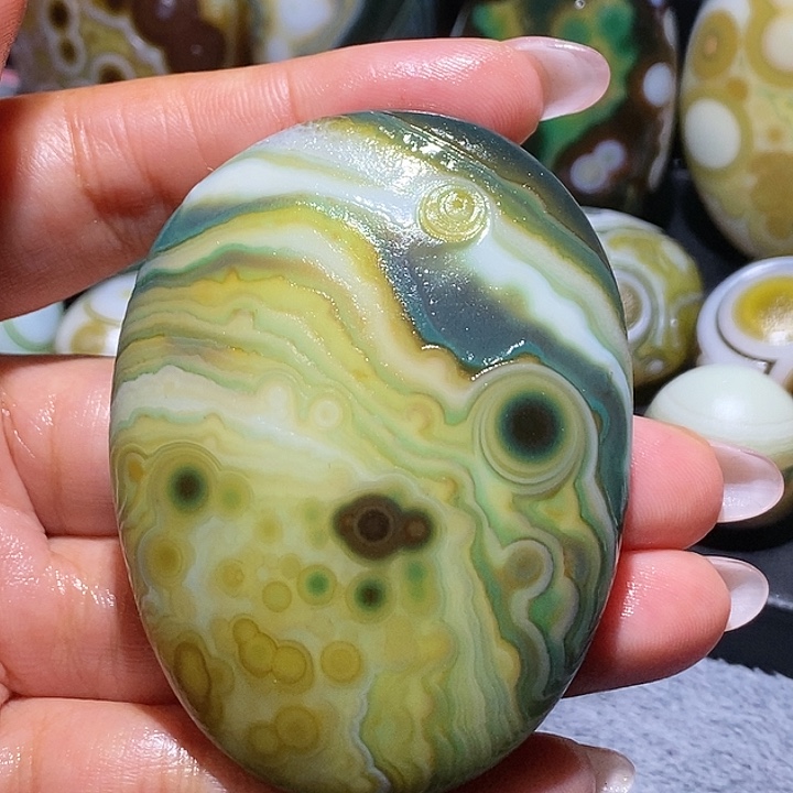 玛瑙/玉髓未镶嵌珠宝奇石98