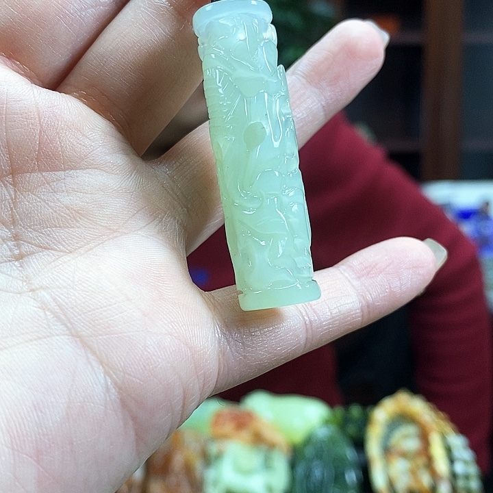 蛇纹石玉吊坠未镶嵌