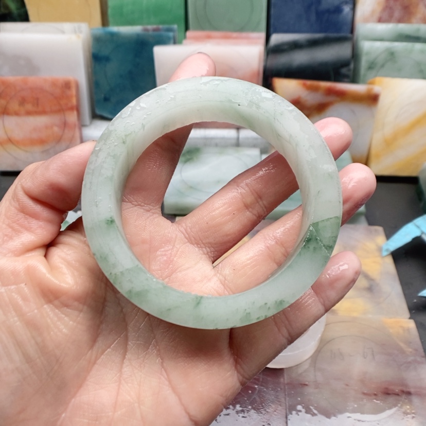 【闪购商品】石英质玉手镯未镶嵌用***香加工定制