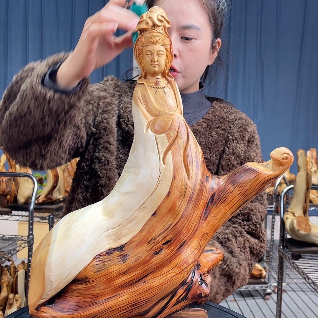 柏木（崖柏）随型艺术根雕