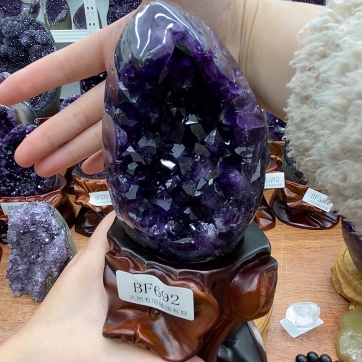 紫晶大型摆件（非配饰）未镶嵌