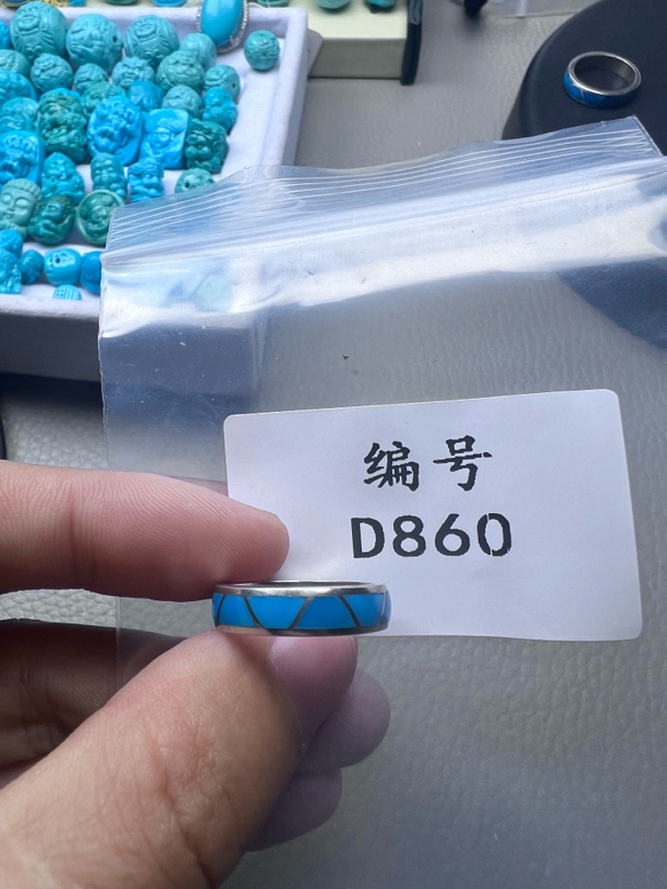 天然原矿绿松石雕刻