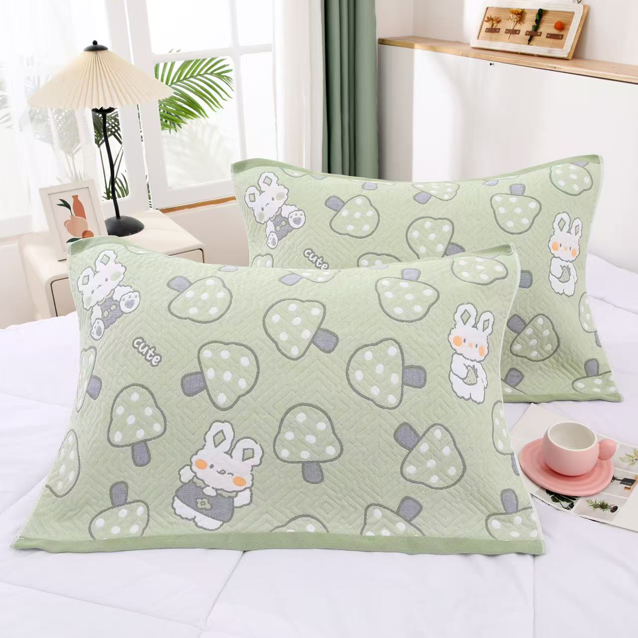 草莓兔—十层纯棉纱布枕巾加大加厚