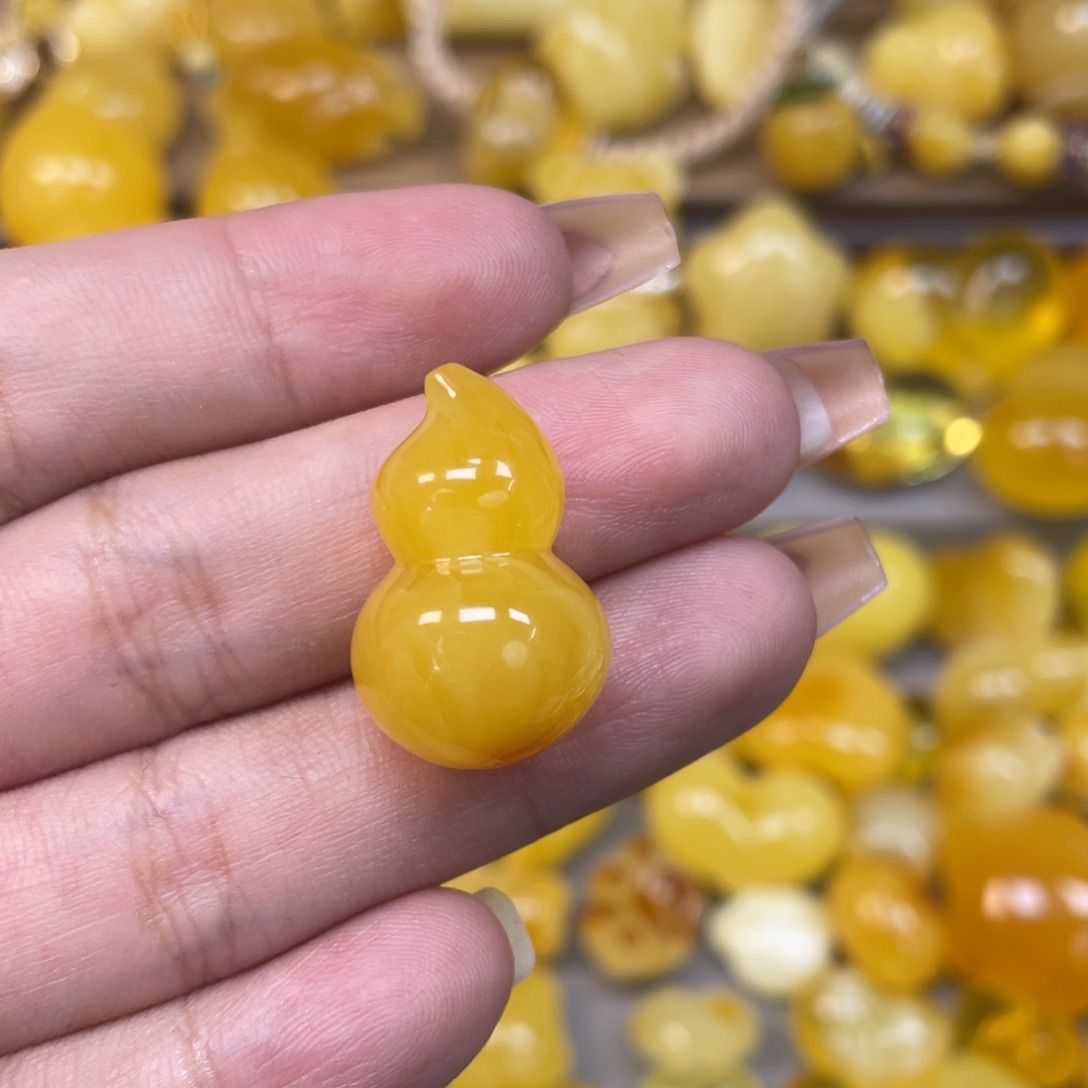 锦***子琥珀未镶嵌珠宝奇石