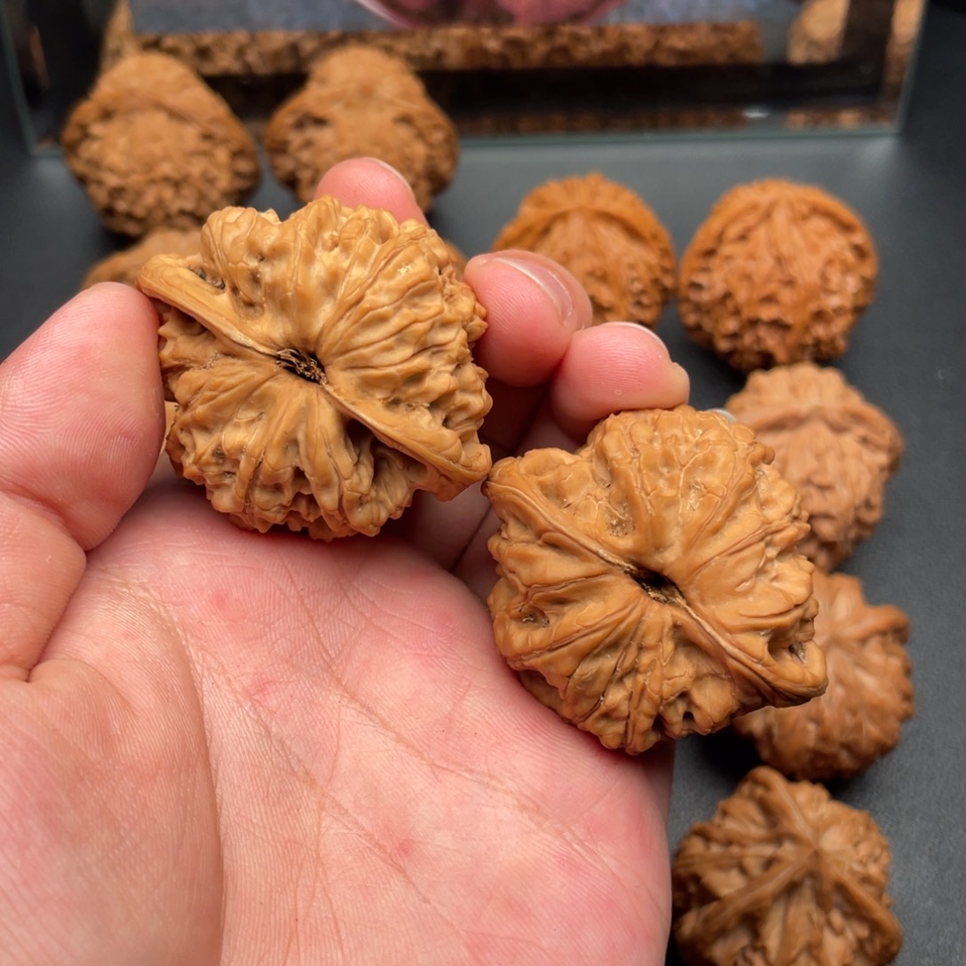 吊坠文玩核桃龙洞峪46