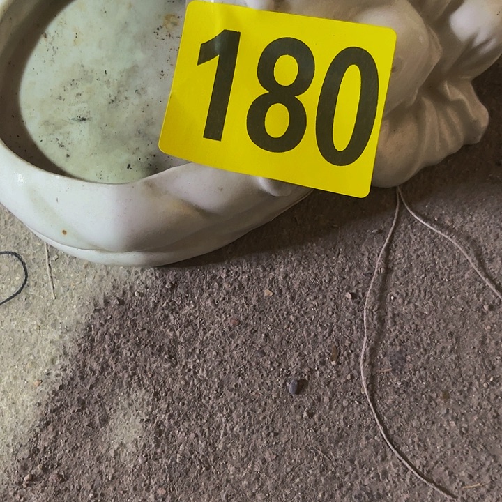 张***威香榧木民俗老物件陈列