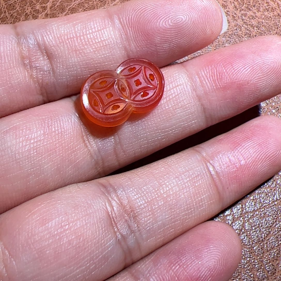 一***贝玛瑙/玉髓未镶嵌耳坠双铜钱造型