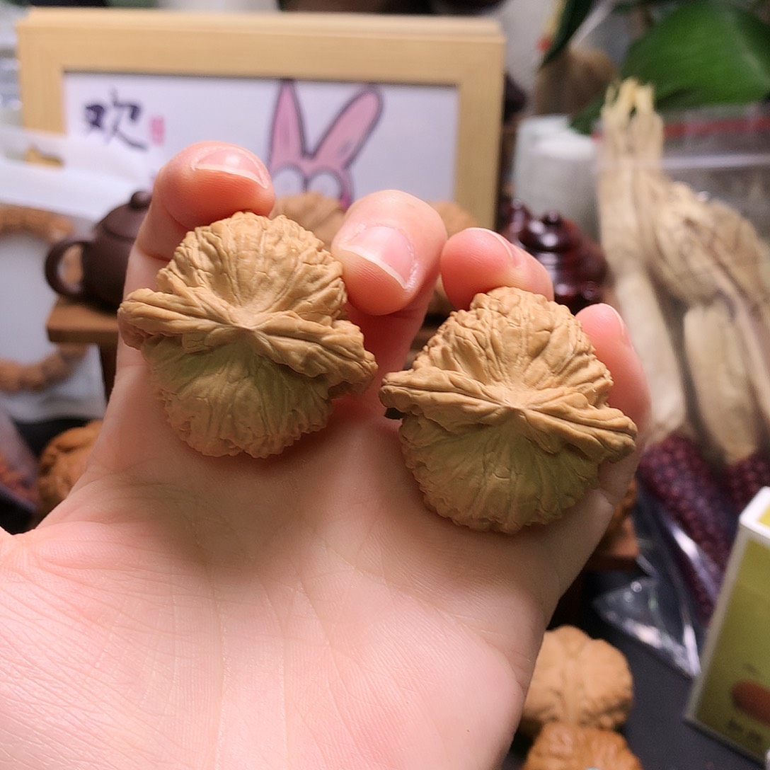 文玩核桃吊坠球白39