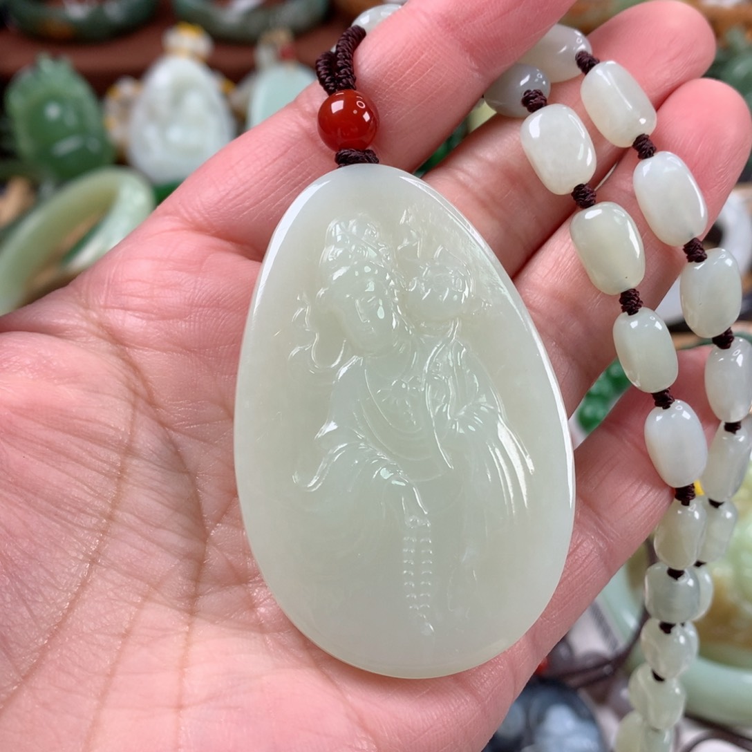 和田玉颈饰未镶嵌