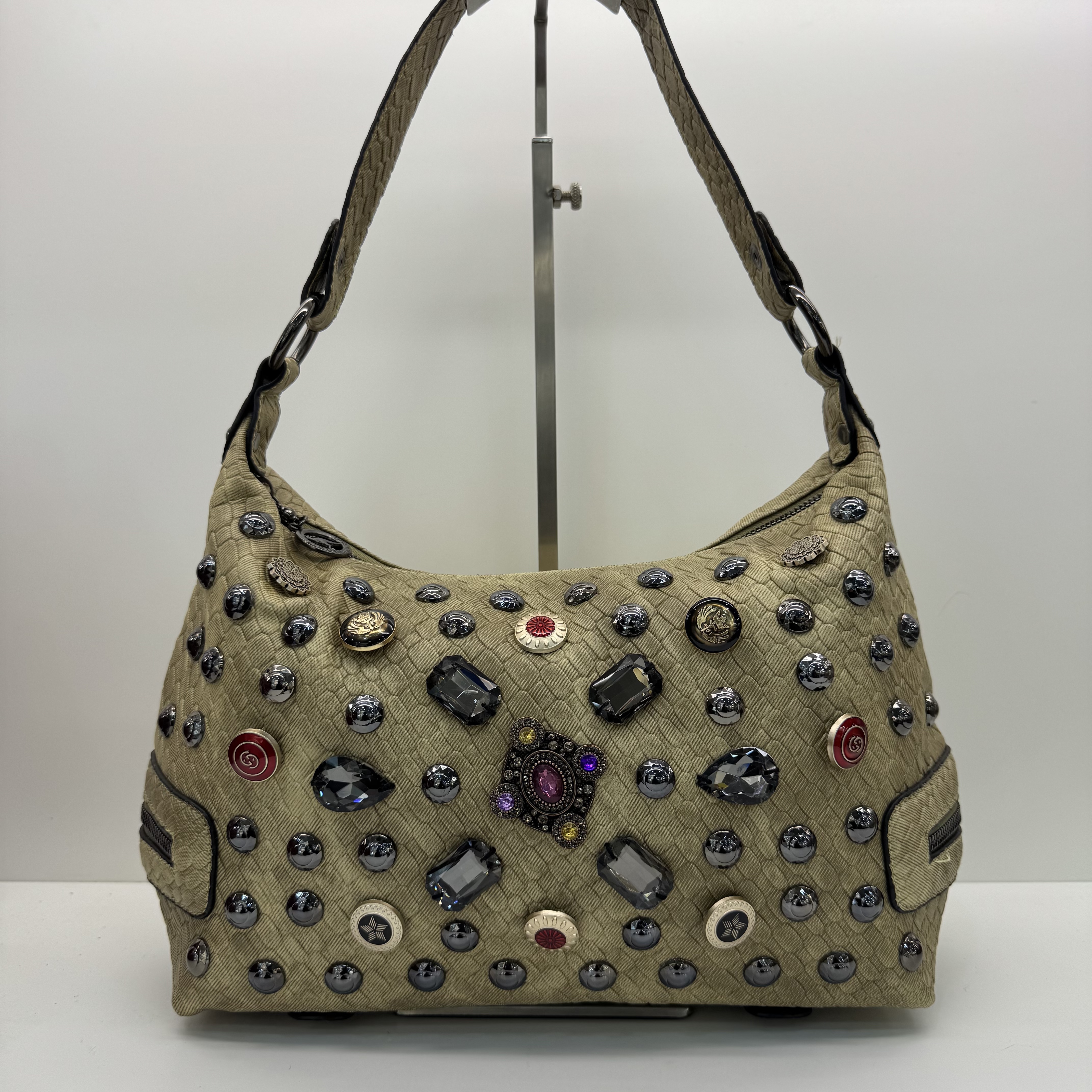 镶嵌防盗防刮单根全包款斜挎包时尚棕色休闲肩包-2025