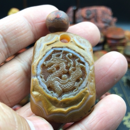 北***翔玛瑙/玉髓未镶嵌颈饰