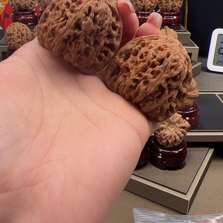 文玩核桃把件41 南疆石