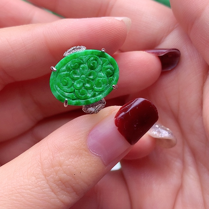 翡翠颈饰银S925镶嵌翡翠