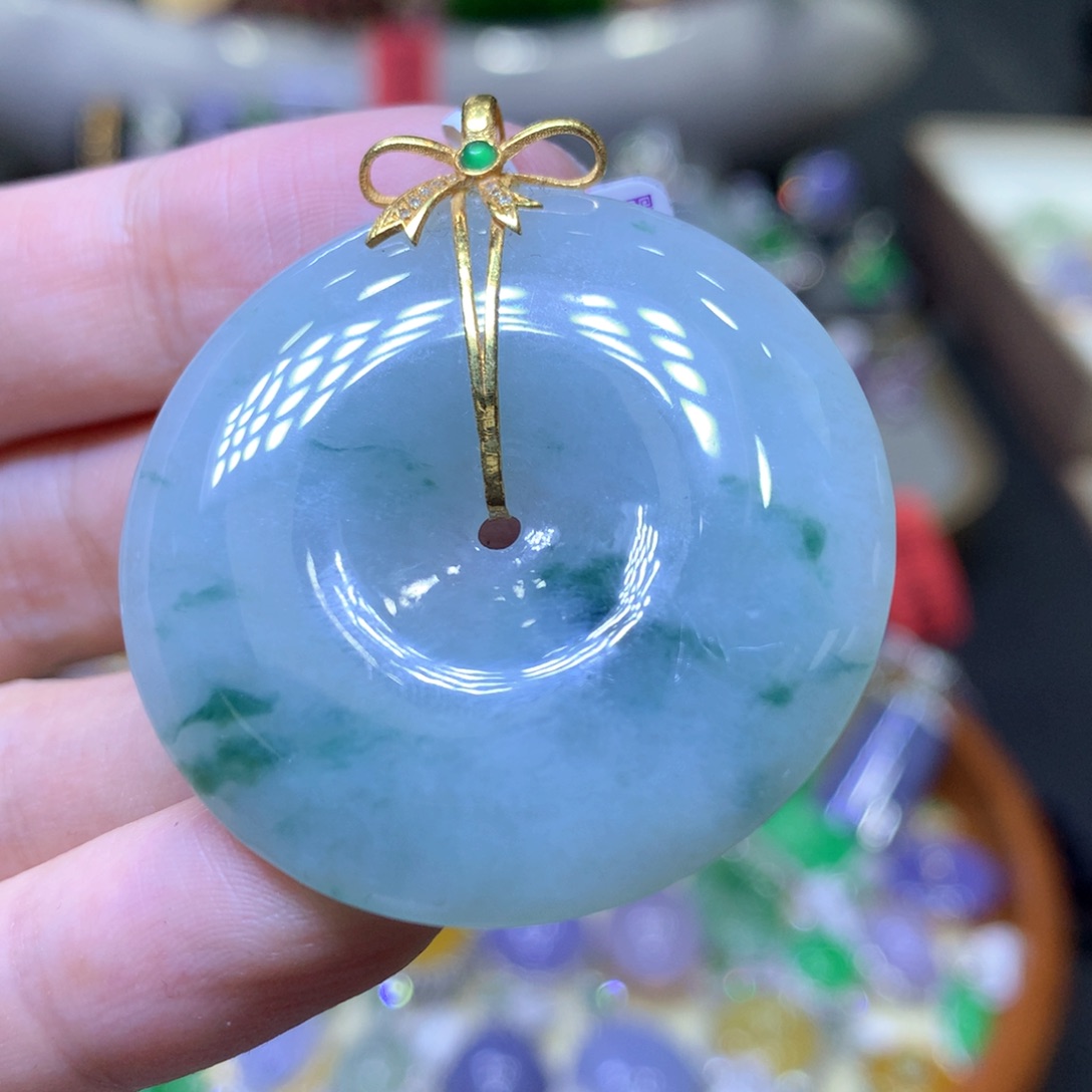 【闪购商品】翡翠颈饰18K金镶嵌翡翠吊坠项链