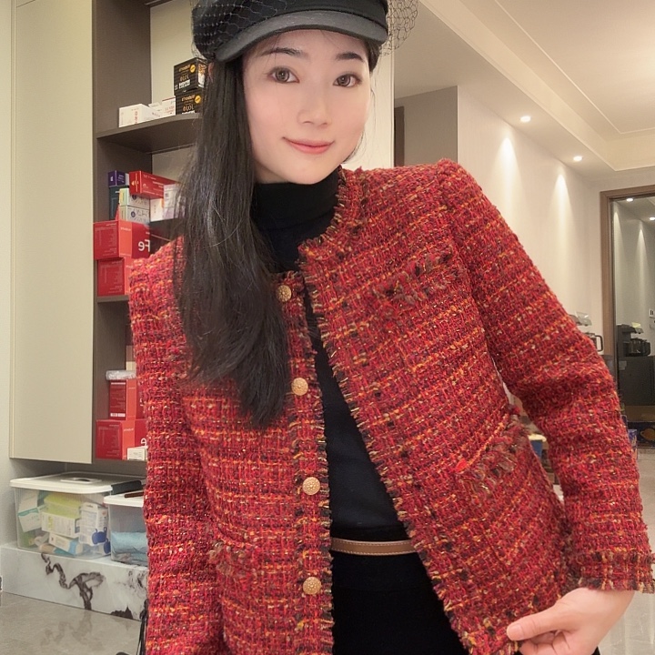 锦纶红色金线小香风外套