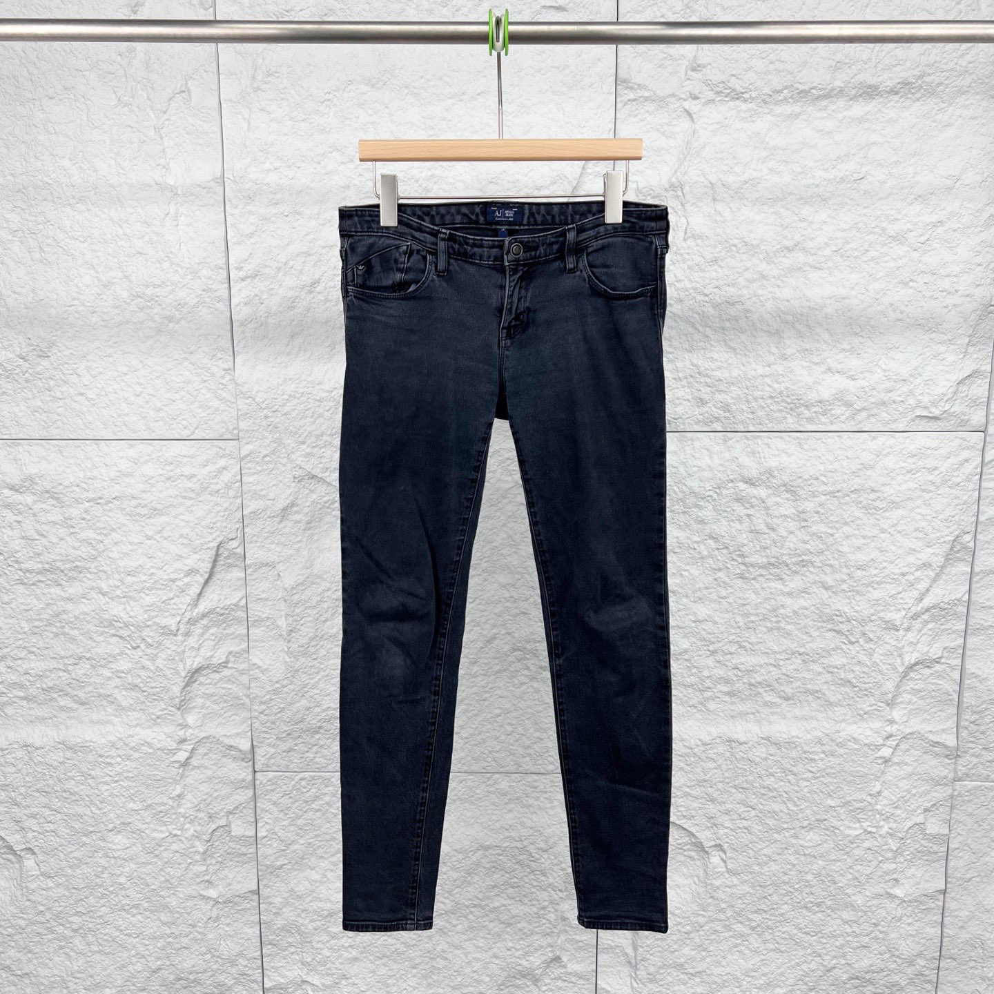 99新 GIORGIO ARMANI/阿玛尼 28码/黑色修身烫钻牛仔裤/15612917