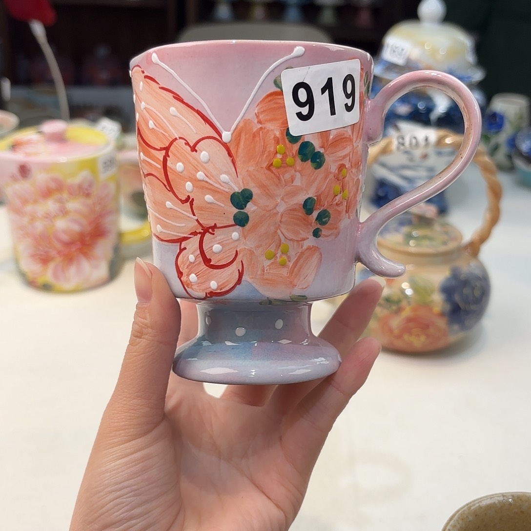 瓷片兔兔好可爱呀打