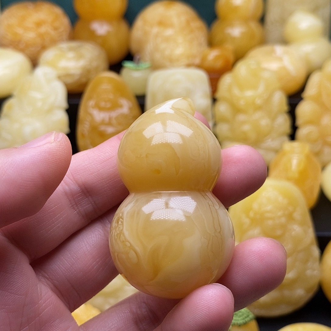 琥珀颈饰未镶嵌琥珀蜜蜡吊坠