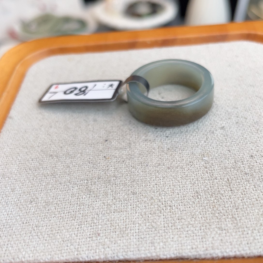 和田玉未镶嵌戒指U6一口糖直切18.8不退换