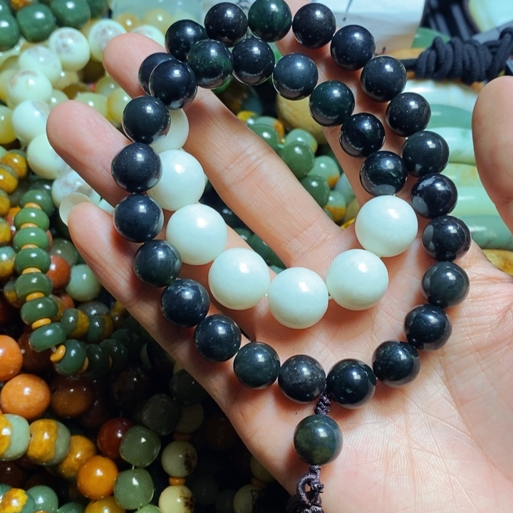 蛇纹石玉手链未镶嵌