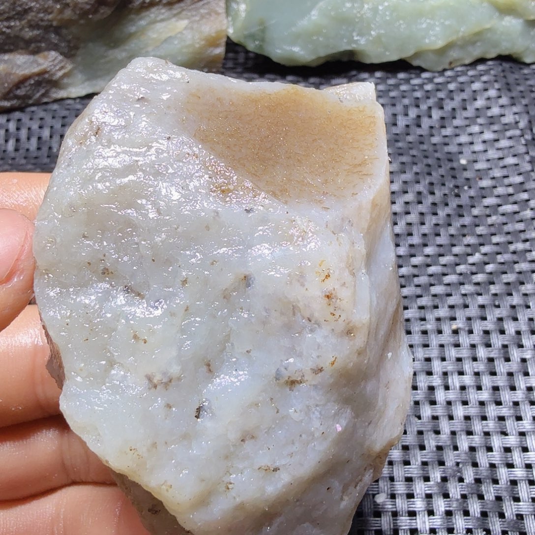 和田玉（糖玉）未镶嵌珠宝半成品