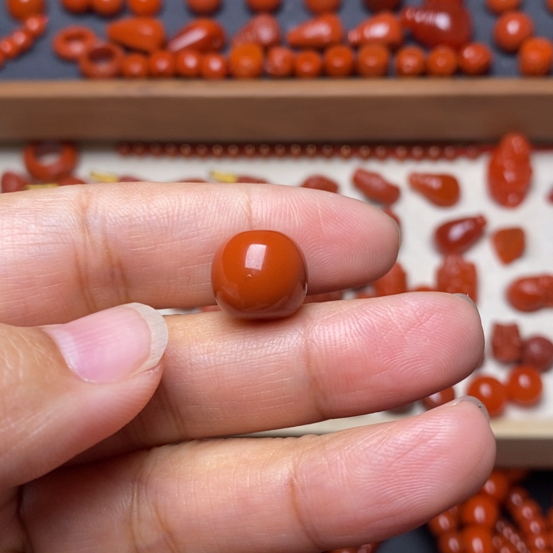 南红玛瑙配饰未镶嵌锋**哥配饰