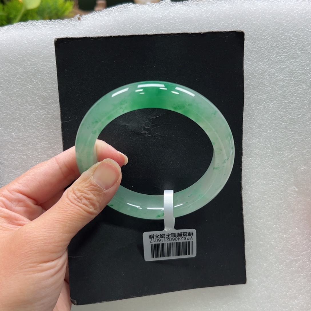 石英质玉手镯未镶嵌小*➕佳佳64