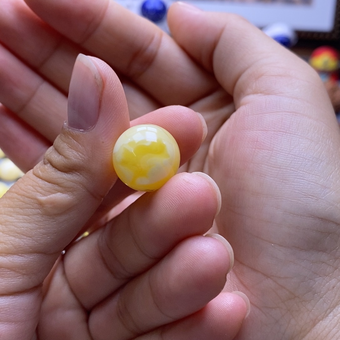 H****琥珀未镶嵌珠宝奇石