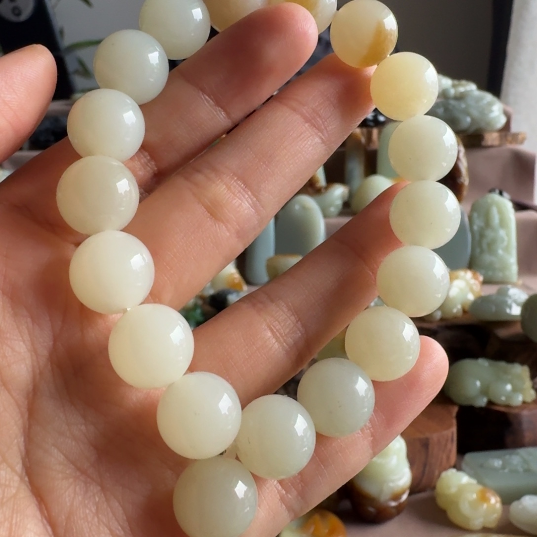 和田玉（糖玉）未镶嵌颈饰