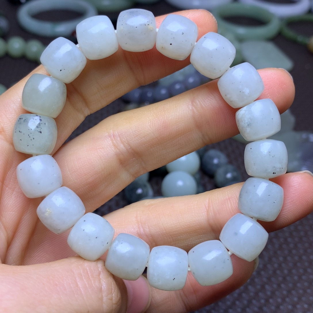 未镶嵌手串和田玉