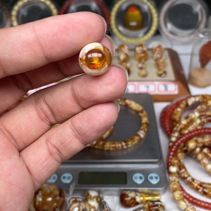 C***n琥珀未镶嵌裸石90号