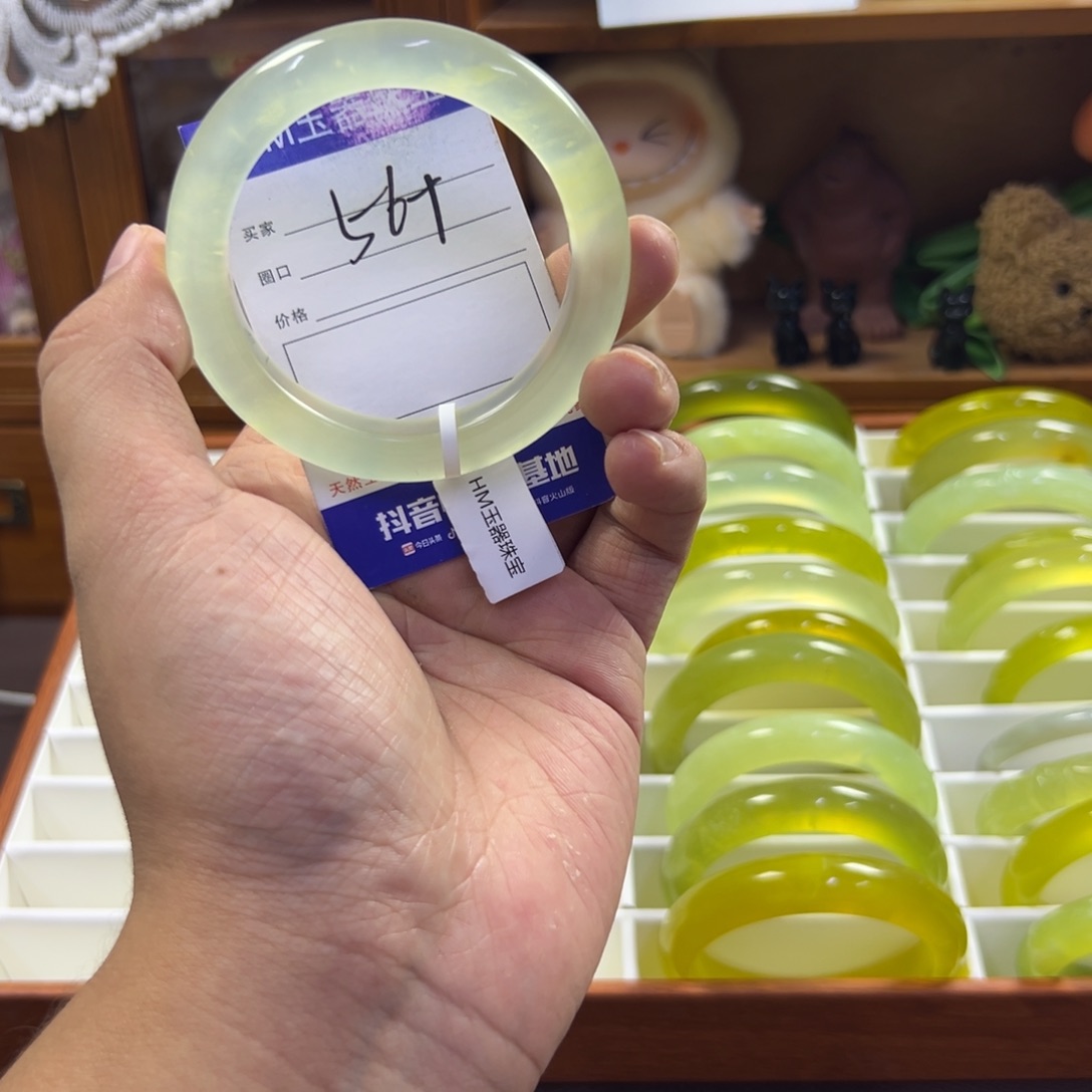 蛇纹石玉未镶嵌手镯168