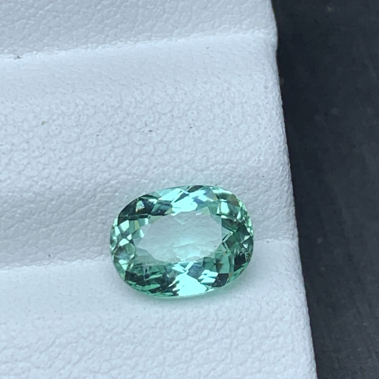 天然蒂芙尼天然碧玺戒面裸石女款戒面1.50克拉8.0×6.2×4.2