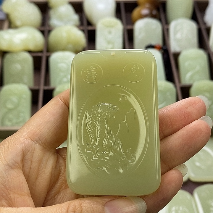 昆仑石双面虎守护