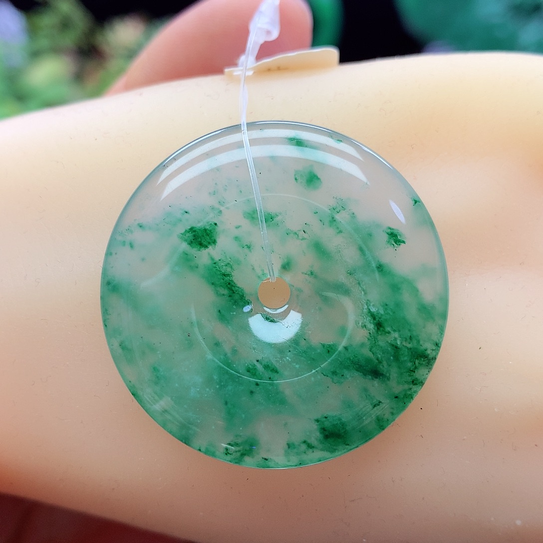 石英质玉颈饰未镶嵌