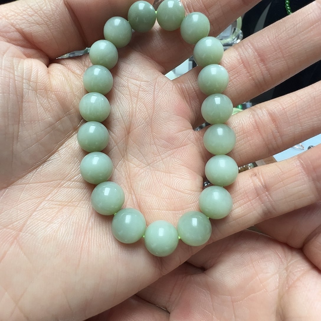 玲***塔和田玉（碧玉）未镶嵌手链