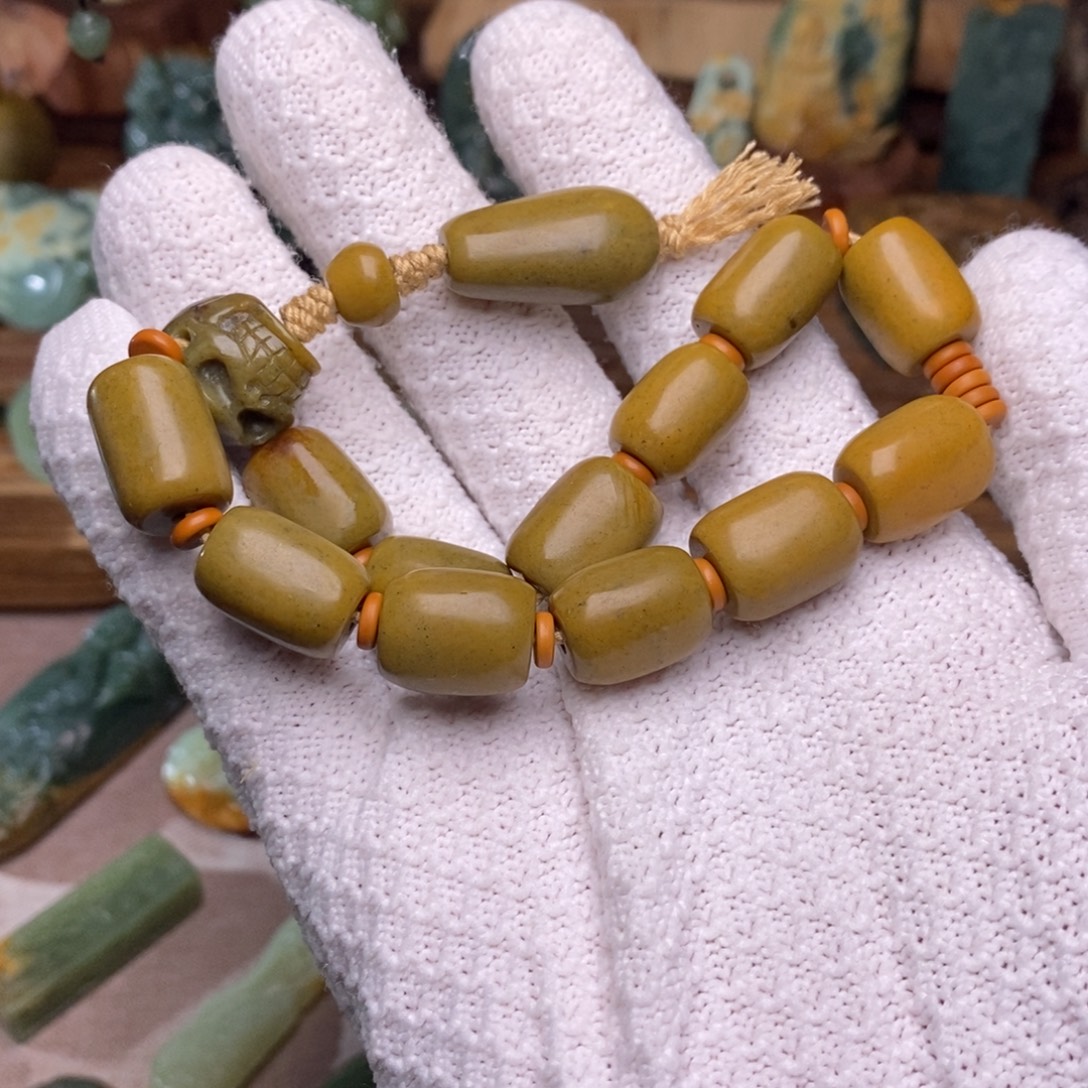 冰***梨岫岩河磨玉（透闪石质玉）未镶嵌手链